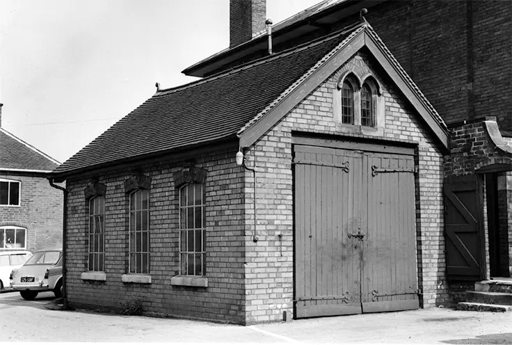 1946